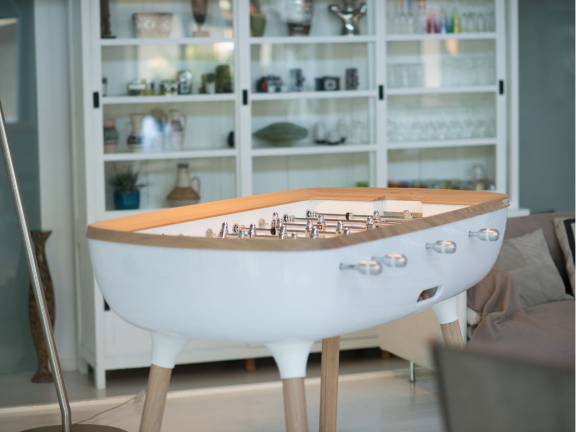 Baby-foot design blanc et bois haut de gamme